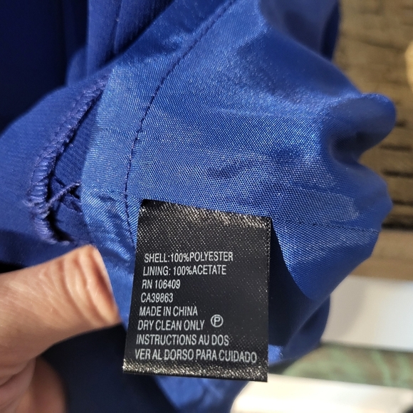 Tahari Elegant Blue Sleeveless Dress - Picture 4 of 5